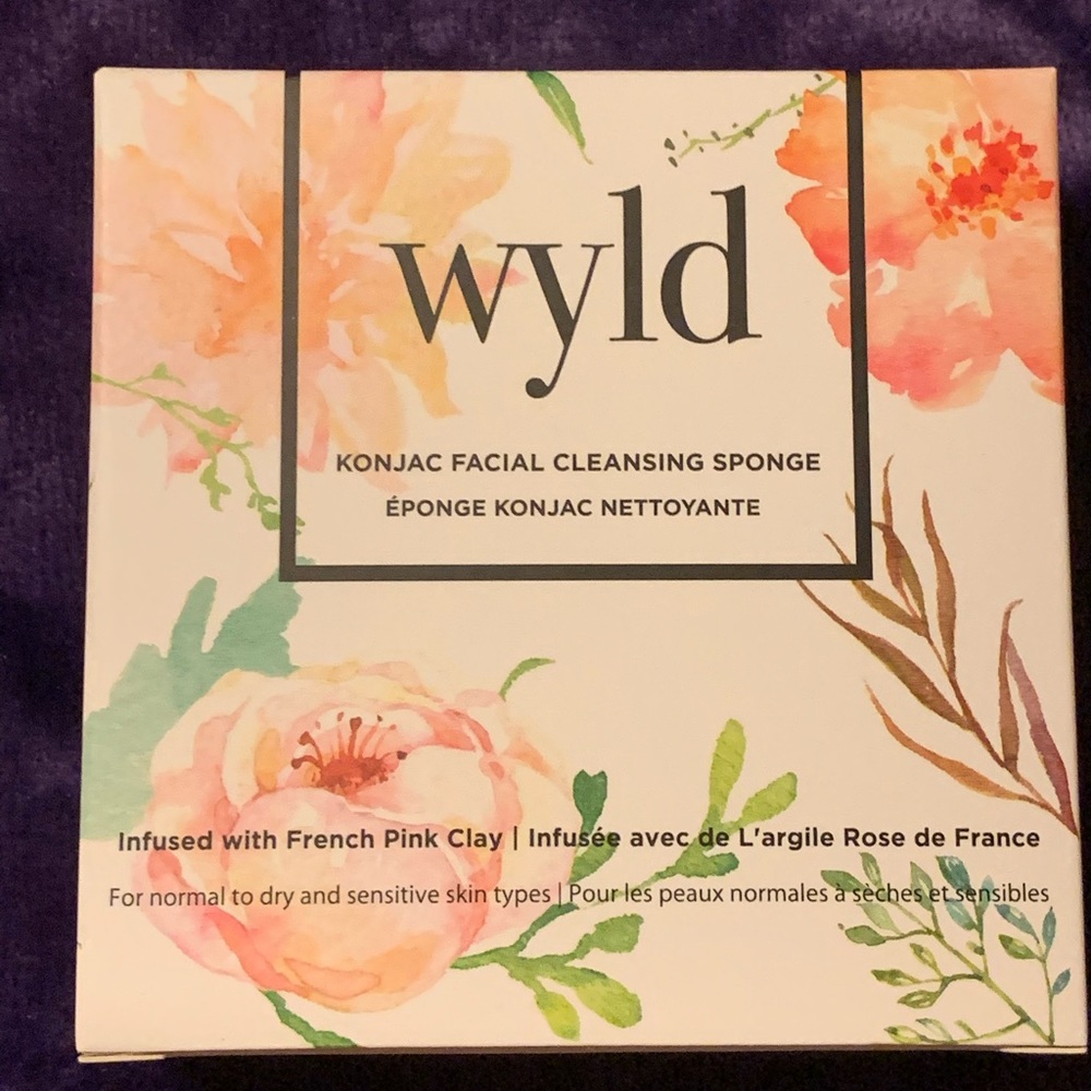 Wyld Konjac facial cleaning sponge